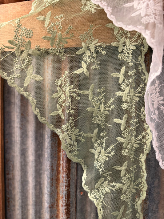 The Lace Wild Rag (Sage)